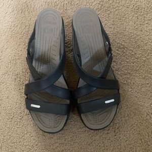 Crocs sandal with heel. Size 9. Brown. Worn once. Outstanding condition.